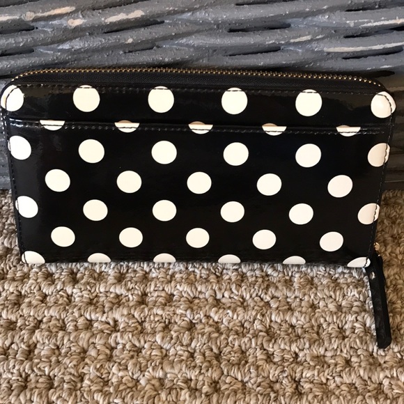NWOT Kate Spade Polka Dot Zip Around Wallet - Picture 2 of 3
